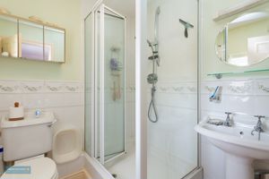 En-suite- click for photo gallery